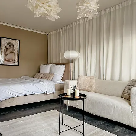 公寓 Joyfulhomes *